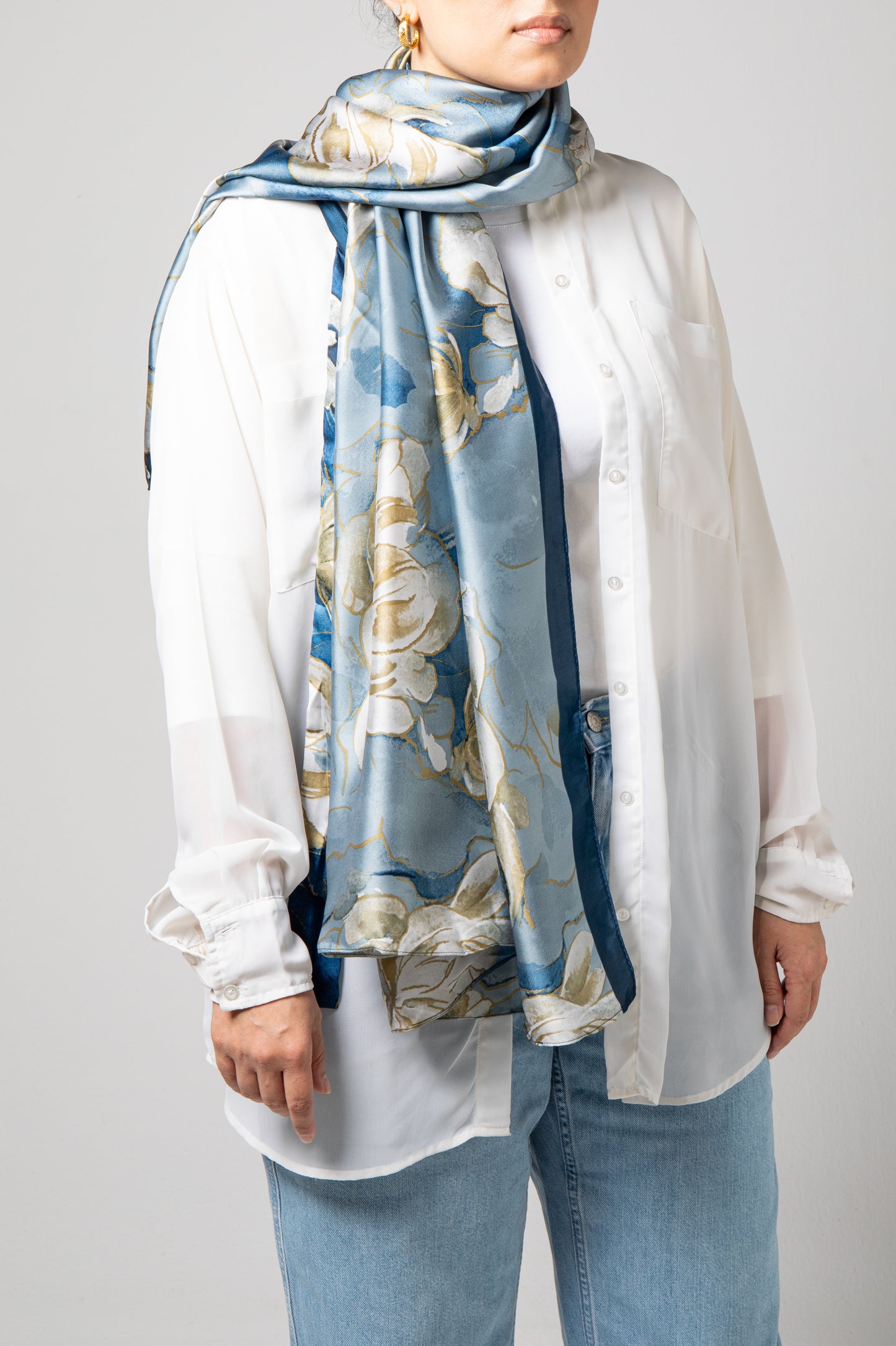 The Luxury Breastfeeding Shawl - Water Lily